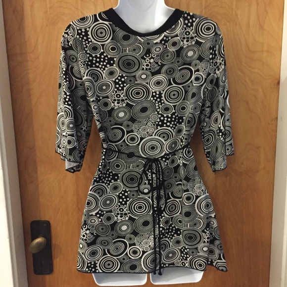 Black & White Olivia Paige Tie Back Tunic Size Small - Picture 5 of 7